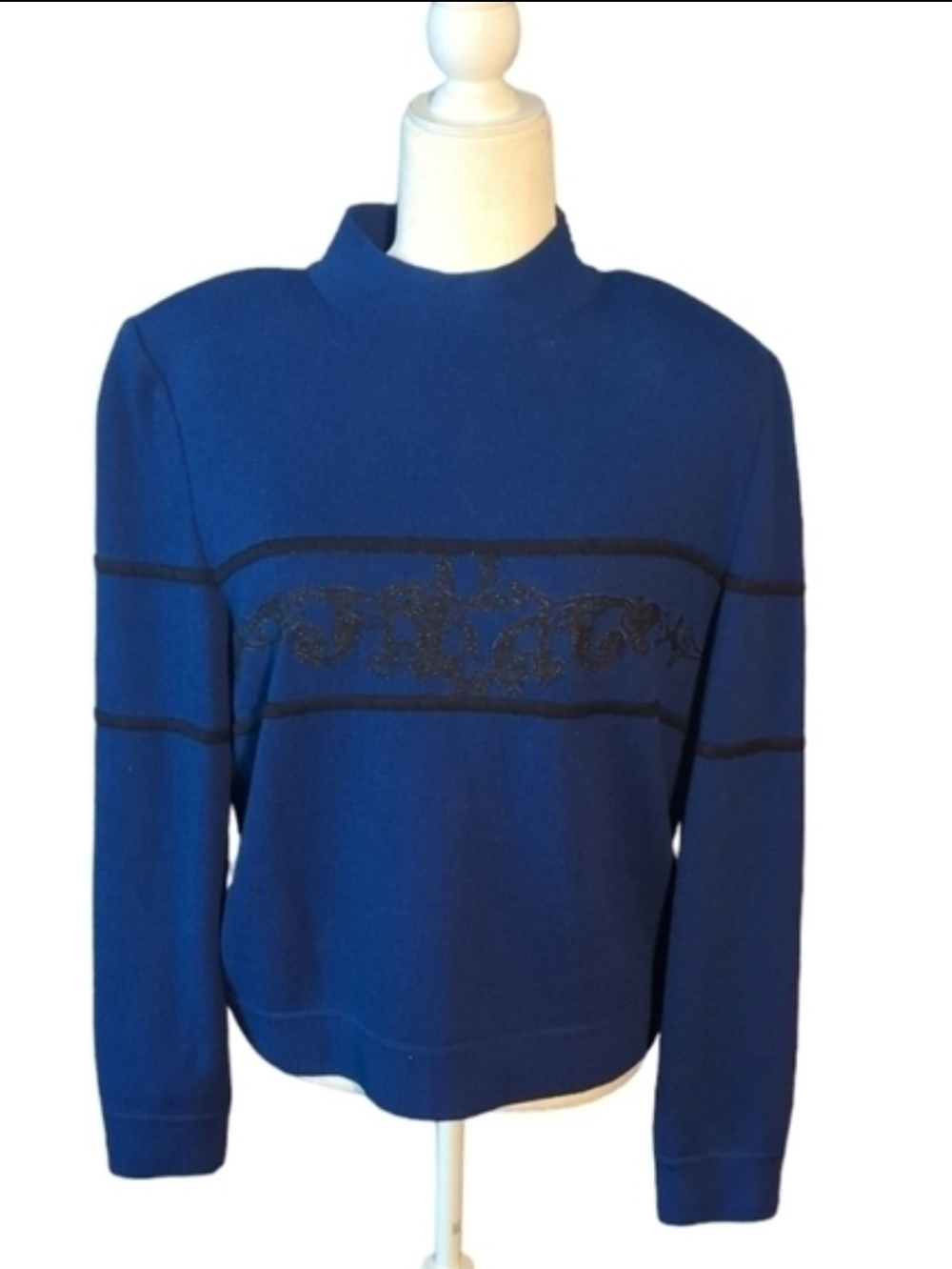 St. John couture blue/Black santana knit Cabin Cozy sweater EUC Sz L
